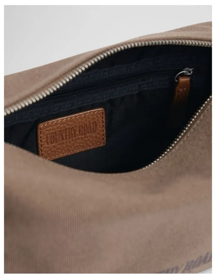 Country Road Heritage Washbag in Oak Marle