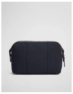 Country Road Hudson Washbag in Navy