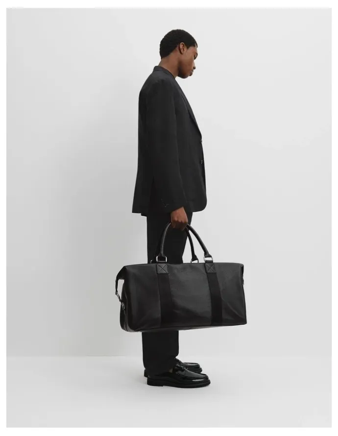 Country Road Leather Weekender in Black