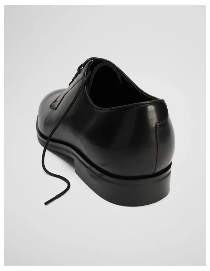 Country Road Lucas Derby in Black
