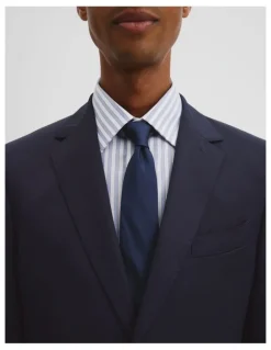 Country Road Silk Textured Tie in Navy