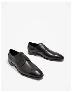 Country Road Travel Derby in Black
