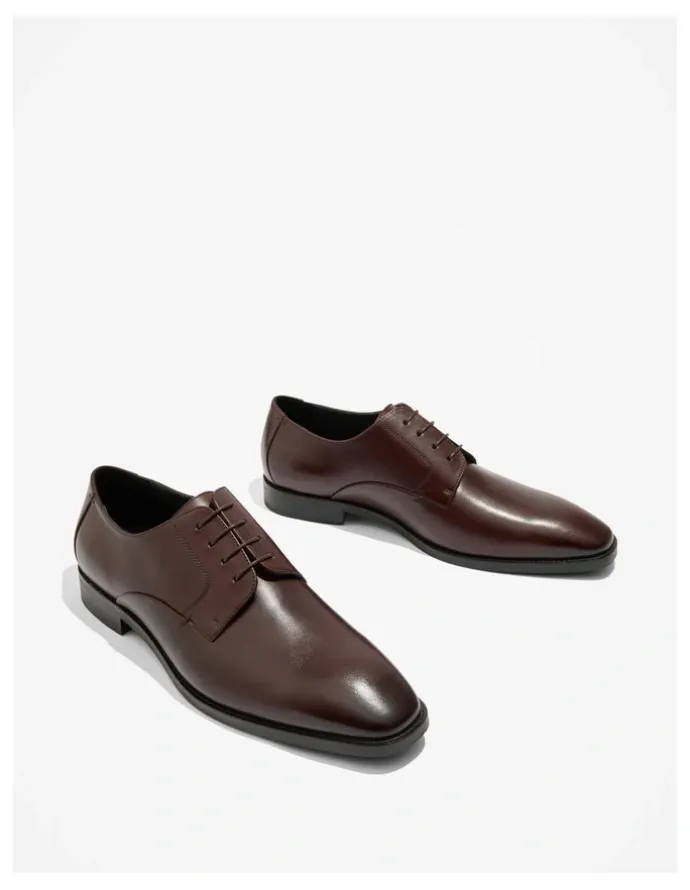 Country Road Travel Derby Shoes in Chocolate