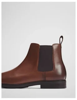 Country Road Lucas Chelsea Boot in Rich Tan