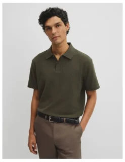 Country Road Short Sleeve Waffle Button Polo in Deep Khaki