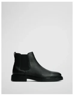 Country Road Travis Boot in Black
