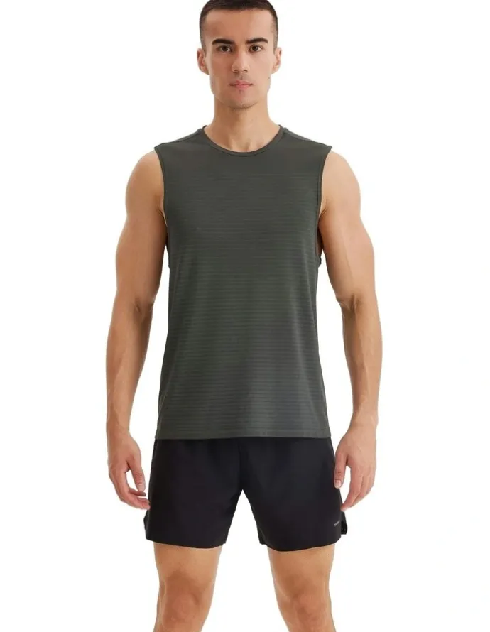 Decathlon 500 Comfort Seamless Running Tank Top in Smoky Green