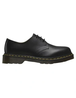 Dr Martens 3 Eye Shoe in Black