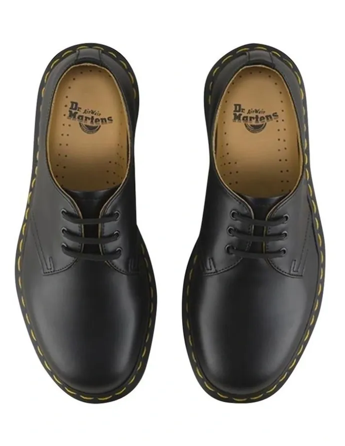 Dr Martens 3 Eye Shoe in Black