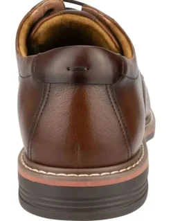 Florsheim Norwalk Dress Shoes in Cognac