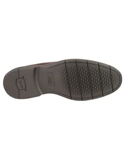 Florsheim Norwalk Dress Shoes in Brown