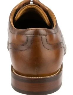 Florsheim Rucci Cap Dress Shoes in Cognac