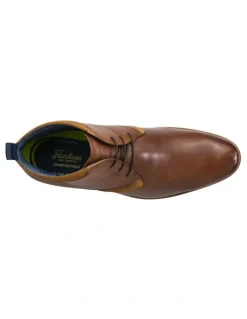 Florsheim Cumulus Plain Toe Chukka Boots in Tan