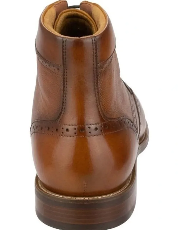 Florsheim Rucci Wingtip Boots in Tan