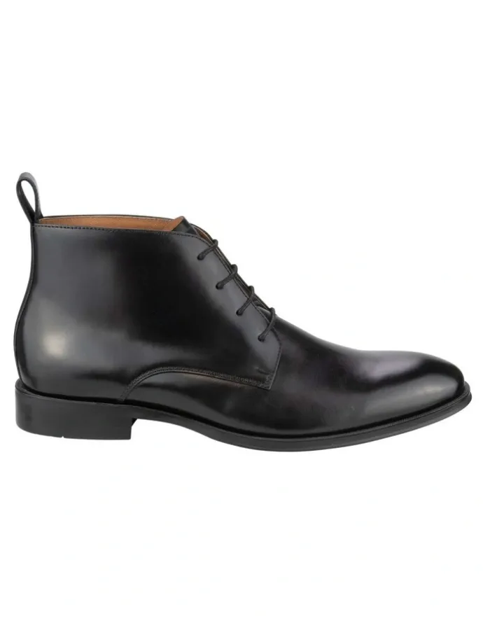 Florsheim Sentinel Plain Toe Chukka Boot in Black