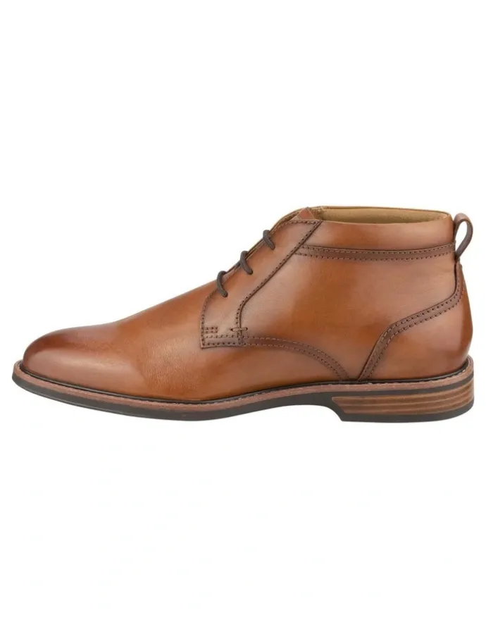 Florsheim Traveller Plain Toe Chukka Boot in Tan