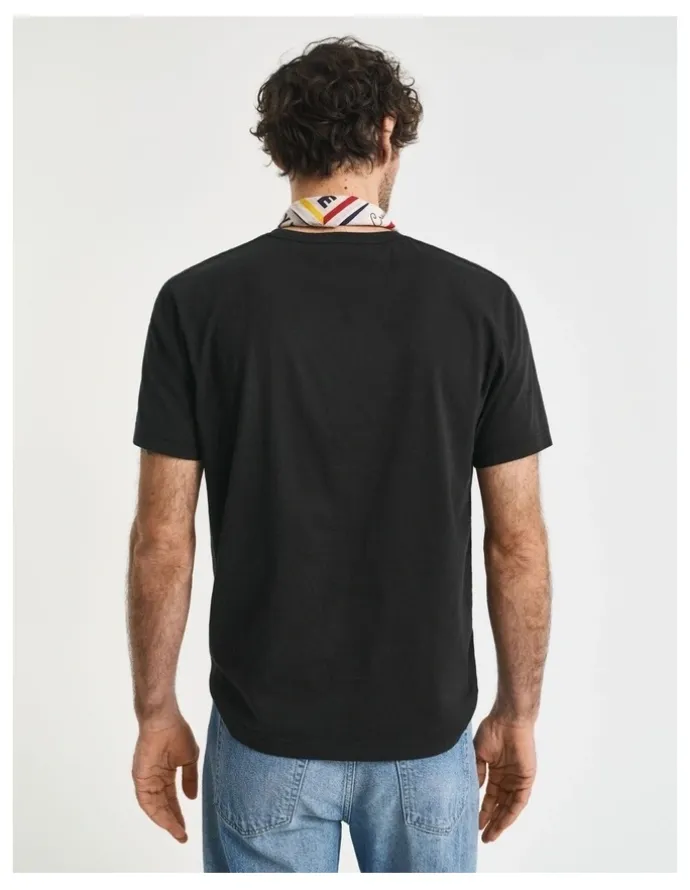 Gant Regular Shield T-shirt in Black
