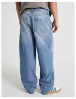 Grab Barrel Leg Jeans in Light Blue