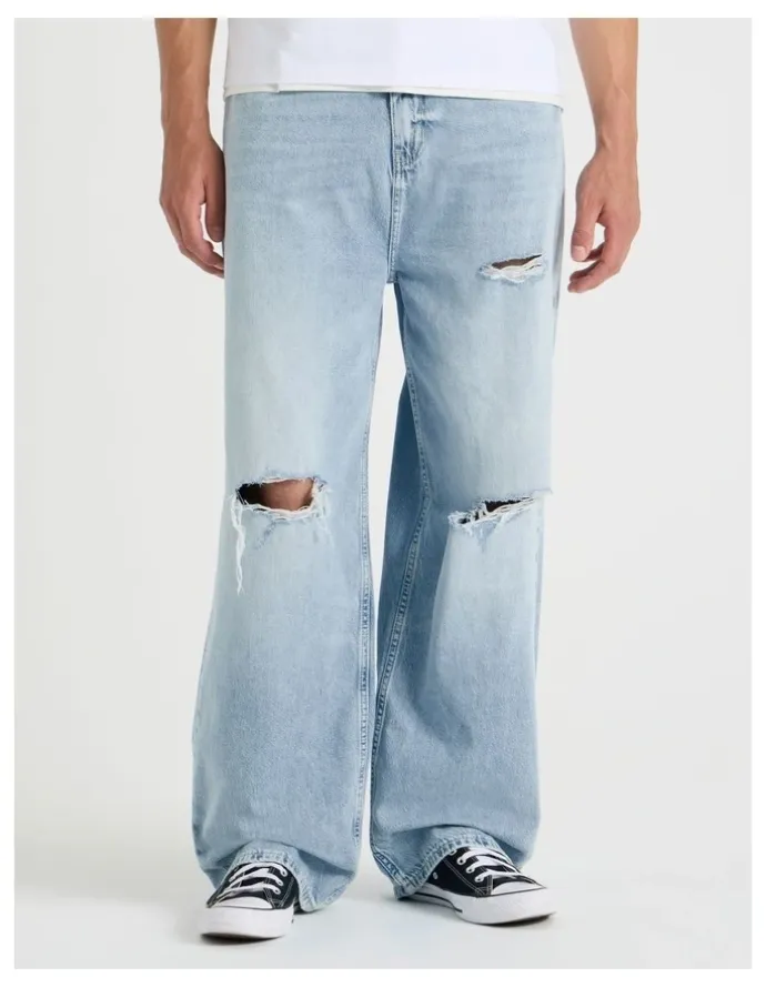 Grab Loose Baggy Destroyed Jeans in Brt Blue