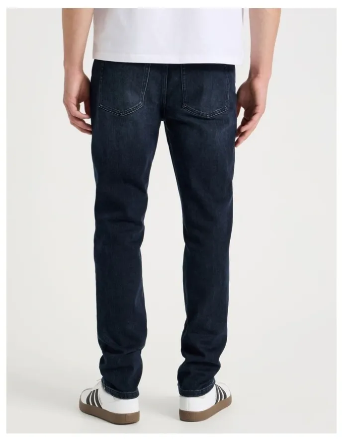 Grab Regular Tapered Jeans in Nearly Black
