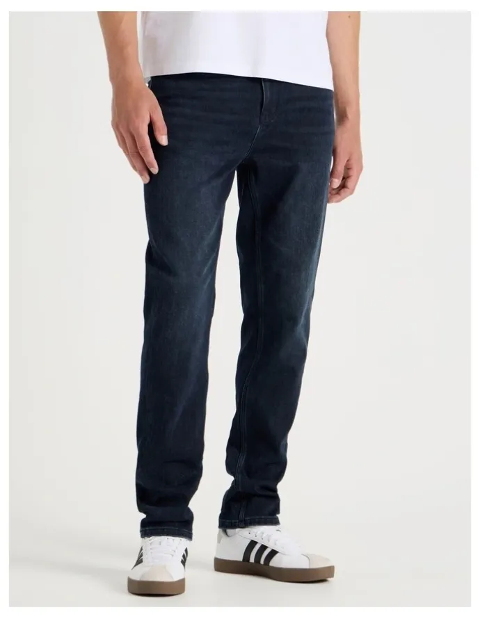 Grab Regular Tapered Jeans in Nearly Black