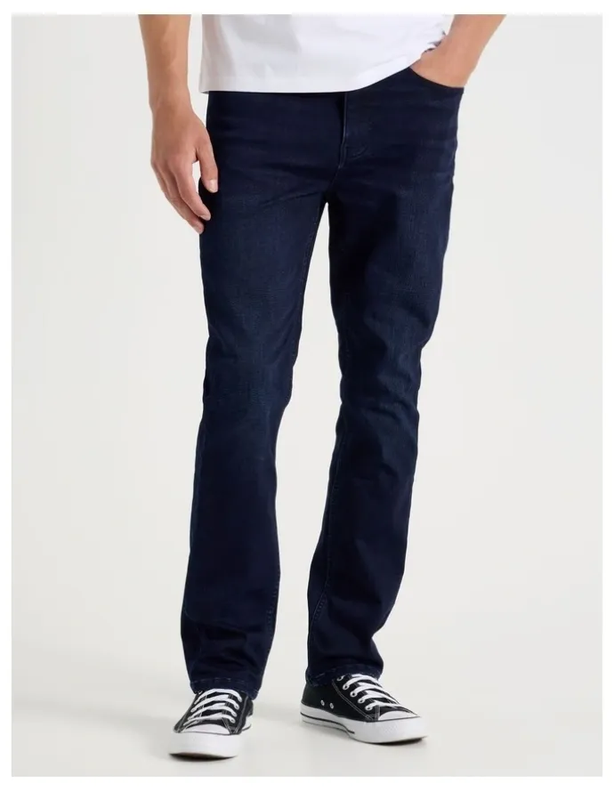Grab Regular Tapered Knit Jeans in Dark Denim
