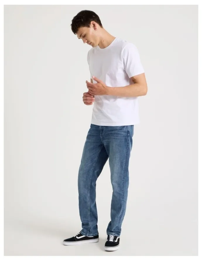 Grab Regular Tapered Tinted Jeans in Mid Blues