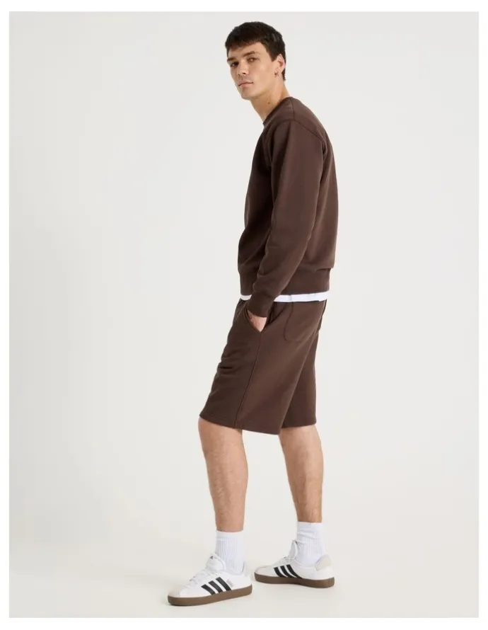 Grab Relaxed Sweat Short in Brown