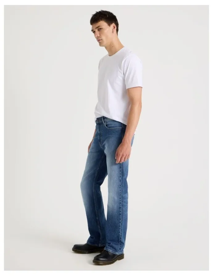 GRAB Slim Bootcut Jeans in Mid Blues