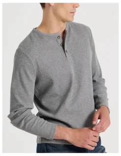 Grab Slim Henley Waffle in Charcoal