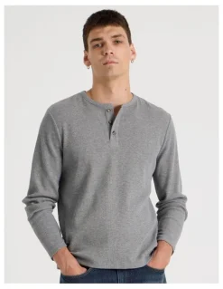 Grab Slim Henley Waffle in Charcoal