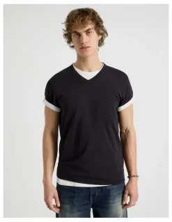 Grab V-Neck T-Shirt in Black