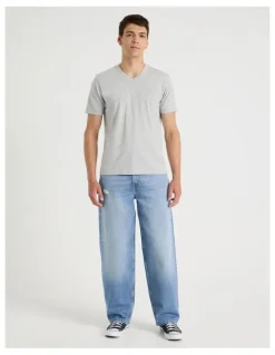 Grab V-Neck T-Shirt in Grey