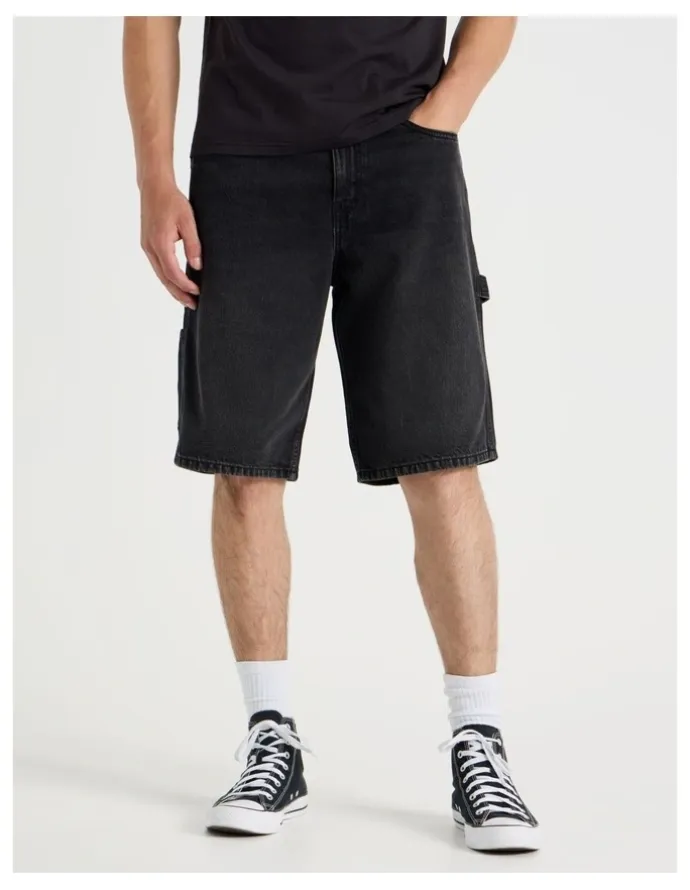 Grab Workwear Relaxed Shorts in Black
