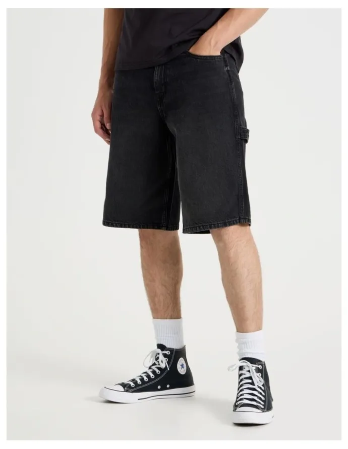 Grab Workwear Relaxed Shorts in Black