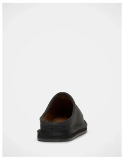 Grosby Bodhi Slippers in Black