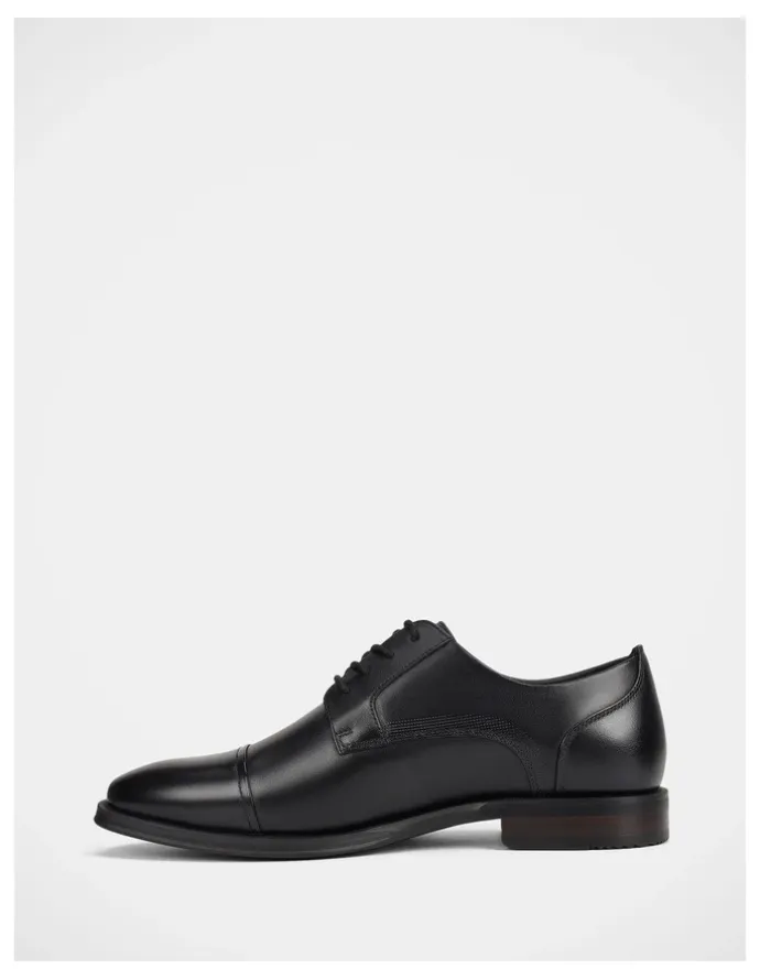 Hush Puppies Bilby Shoes in Black