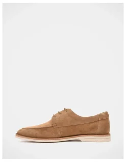 Hush Puppies Crown Shoes in Chestnut