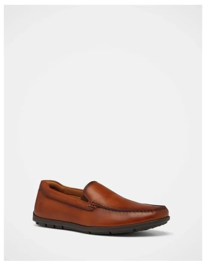 Hush Puppies Formula Shoes in Tan