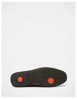 Hush Puppies Formula Shoes in Tan