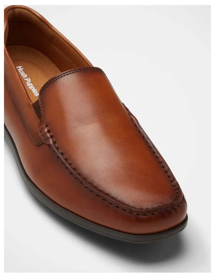 Hush Puppies Formula Shoes in Tan