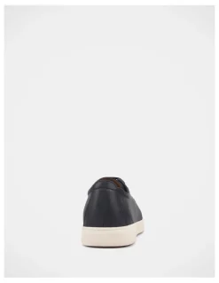 Hush Puppies Gael Shoes In Navy Wild