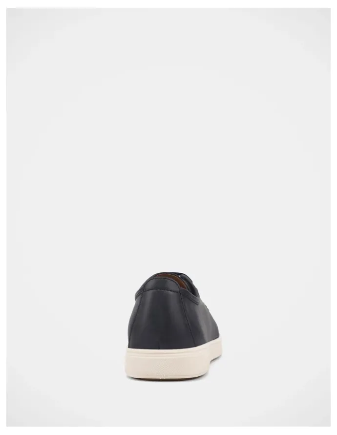 Hush Puppies Gael Shoes In Navy Wild