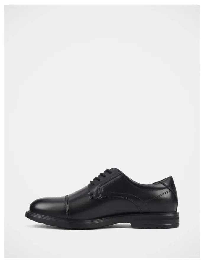 Hush Puppies Upbeat Shoes in Black