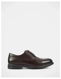 Hush Puppies Upbeat Shoes in Brown