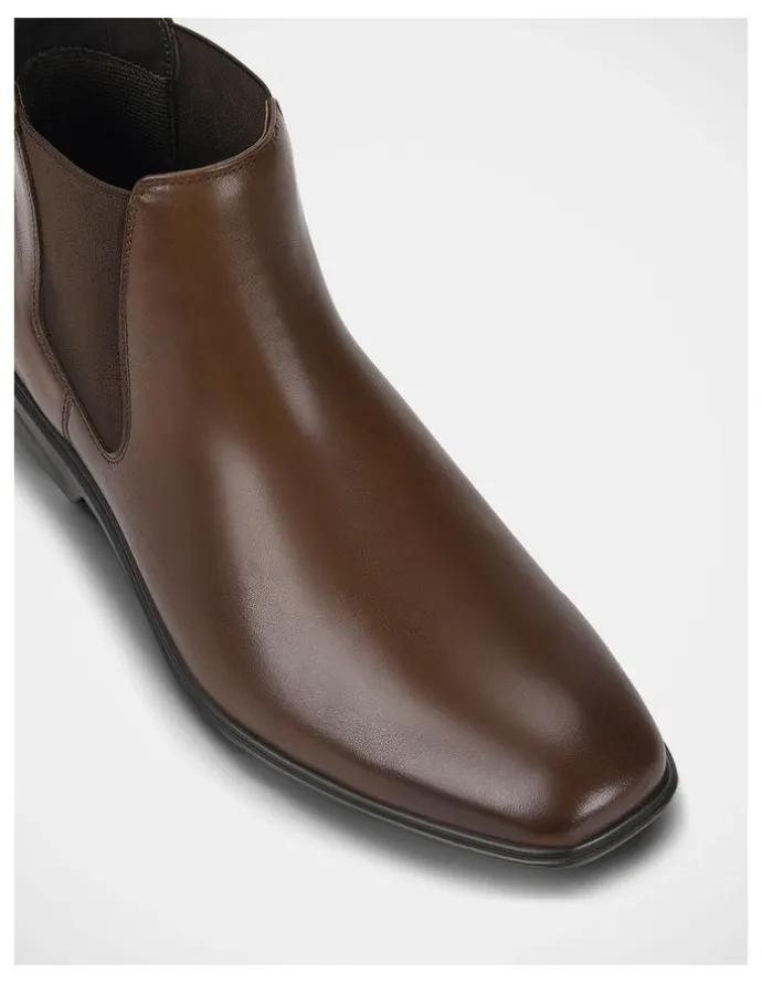 Hush Puppies Cambridge Boots in Chestnut