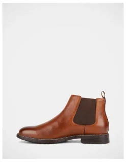 Hush Puppies Hanger Boots in Brown