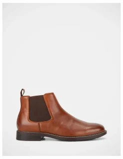 Hush Puppies Hanger Boots in Brown