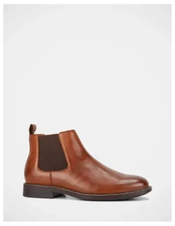 Hush Puppies Hanger Boots in Brown