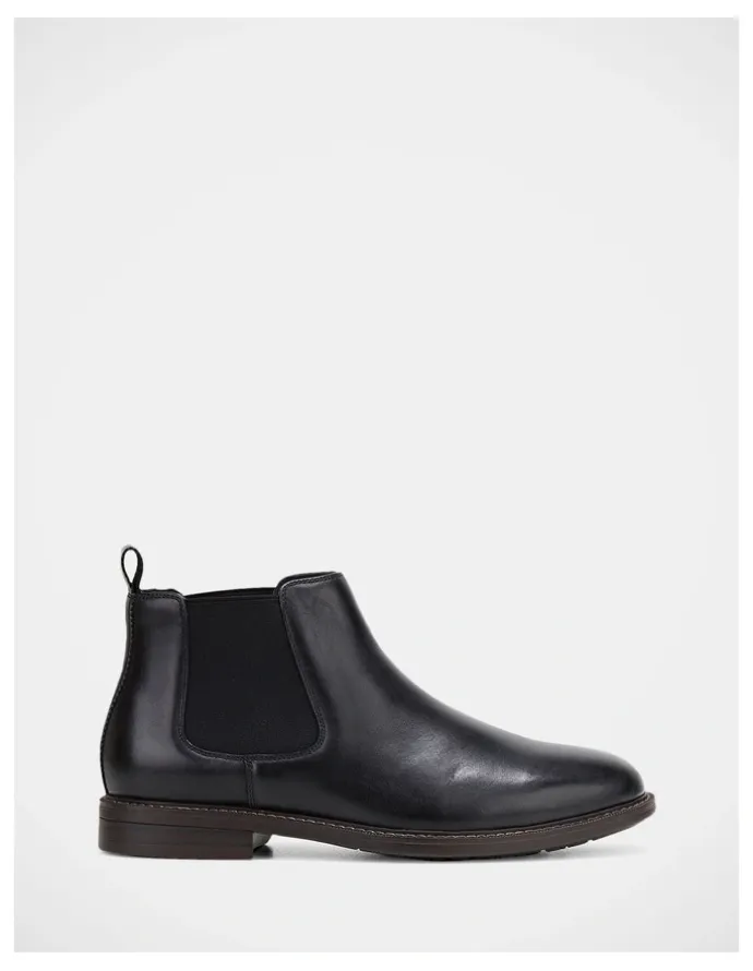 Hush Puppies Hanger Burnish Boots in Black